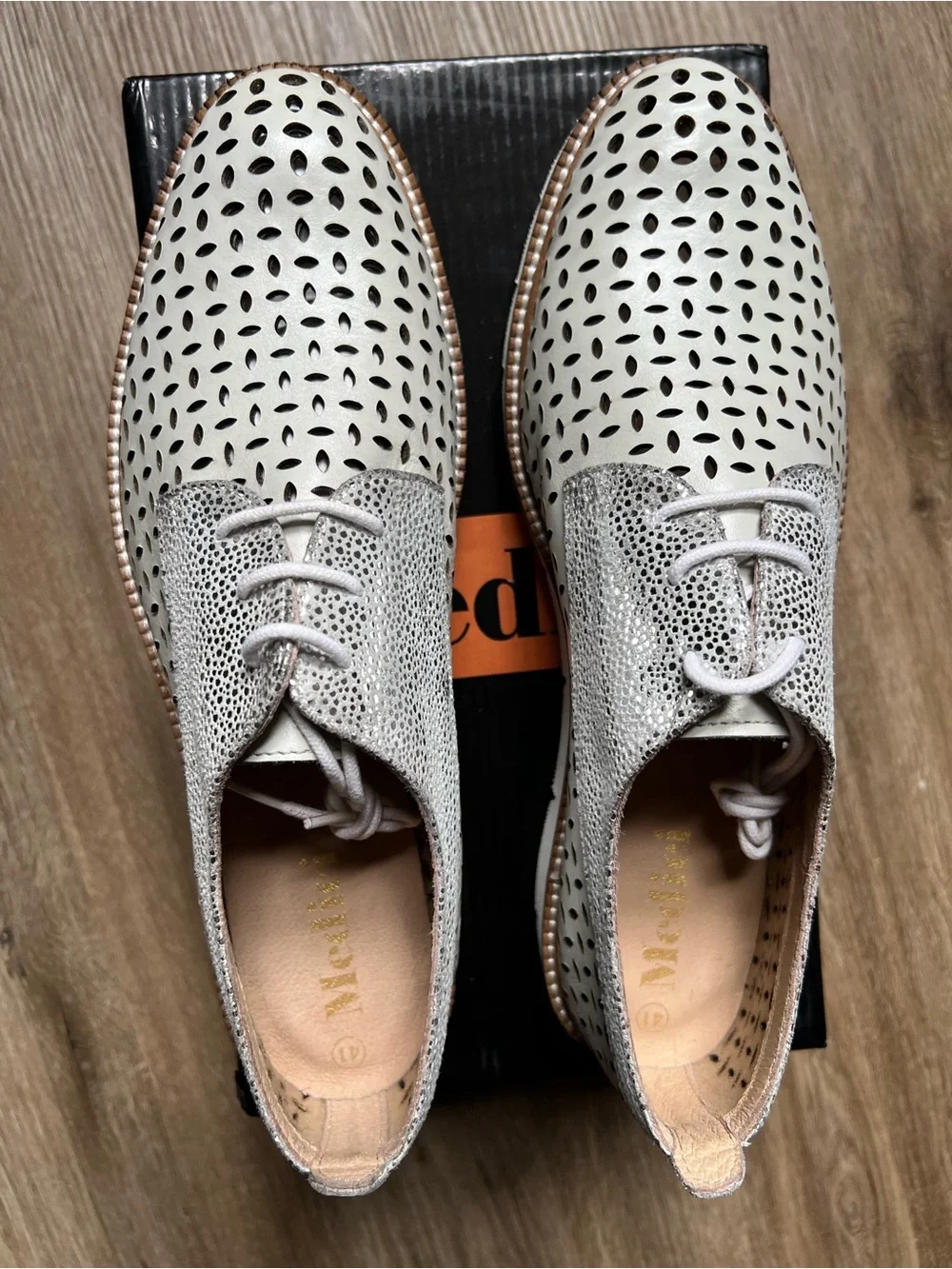 Medici Women's White Leather Perforated Derby W silver accent size 41(US10-10.5)